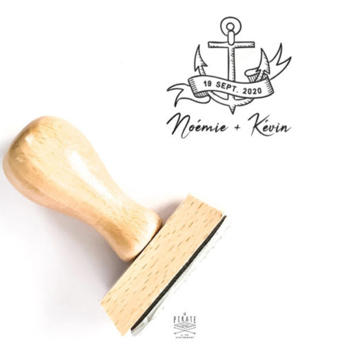Tampon Mariage Ancre Marine, personnalisé avec vos prénoms t date dans une bannière hipster, vintage