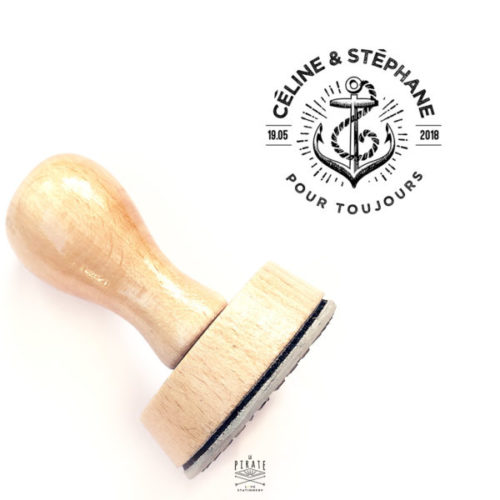 Tampon Mariage Marin, motif Ancre Marine et inscription "Pour toujours" à personnaliser pour la papeterie de votre mariage marin, voyage - La Pirate