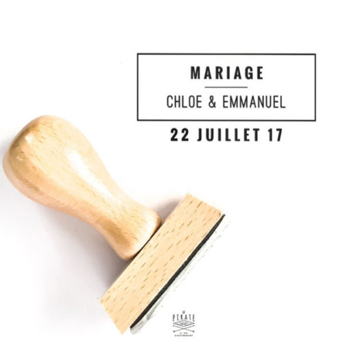 Tampon Mariage Graphique, ce tampon en bois graphique est personnalisé de vos prénoms et date de mariage - graphique chic - La Pirate