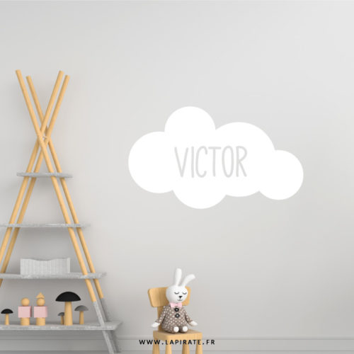 Stickers nuage blanc personnalisé avec le prénom de bébé pour décorer sa chambre - La Pirate