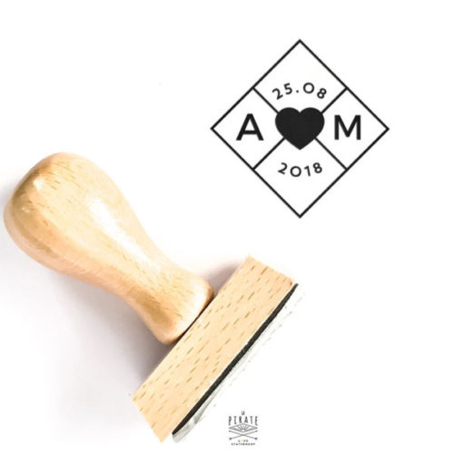 Tampon mariage personnalisé de vos initiales et date en chiffre, tampon bois pour votre mariage rétro, vintage - La Pirate