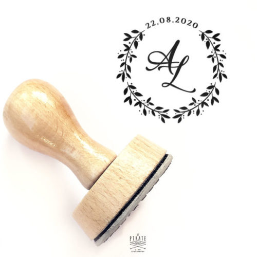 Tampon Mariage Initiales Couronne Champêtre, tampon en bois personnalisés de vos initiales et date de mariage - La Pirate