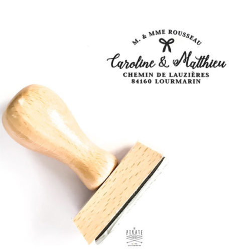 Tampon adresse personnalisé avec motif noeud papillon, dentelle, thème bohème. Tampon en bois avec votre adresse - La Pirate