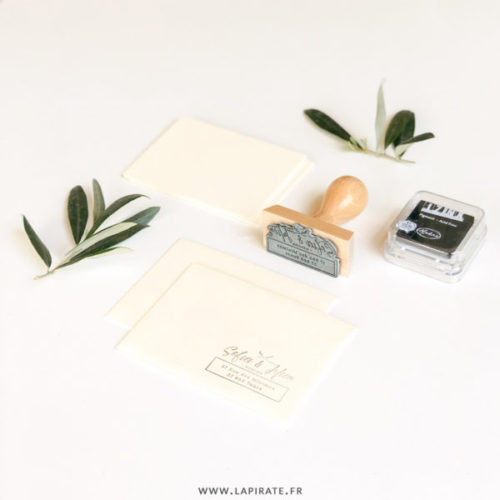 Tampon adresse végétale, personnalisé. Parfait pour annoter votre adresse au dos du courrier ou marquer vos enveloppes RSVP