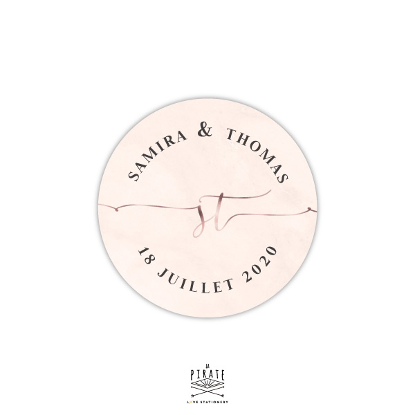 Stickers rond mariage marbre rose et effet cuivre, mariage chic. Stickers rond personnalisé prénoms, date et initiales avec effet cuivré - La Pirate
