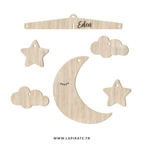 Mobile bébé Lune en bois, personnalisé avec le prénom de votre enfant