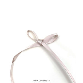 Ruban satin beige - 10mx6mm pour nouer votre papeterie