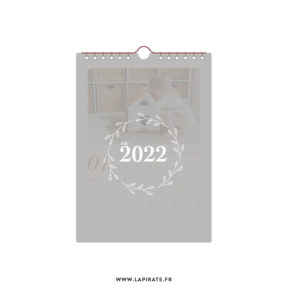 Calendrier 2022 personnalise photo spirale bronze hello 2022 couverture calque, impression sur papier recyclé - La Pirate