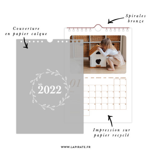 Calendrier 2022 personnalise photo spirale bronze hello 2022 couverture calque, impression sur papier recyclé - La Pirate