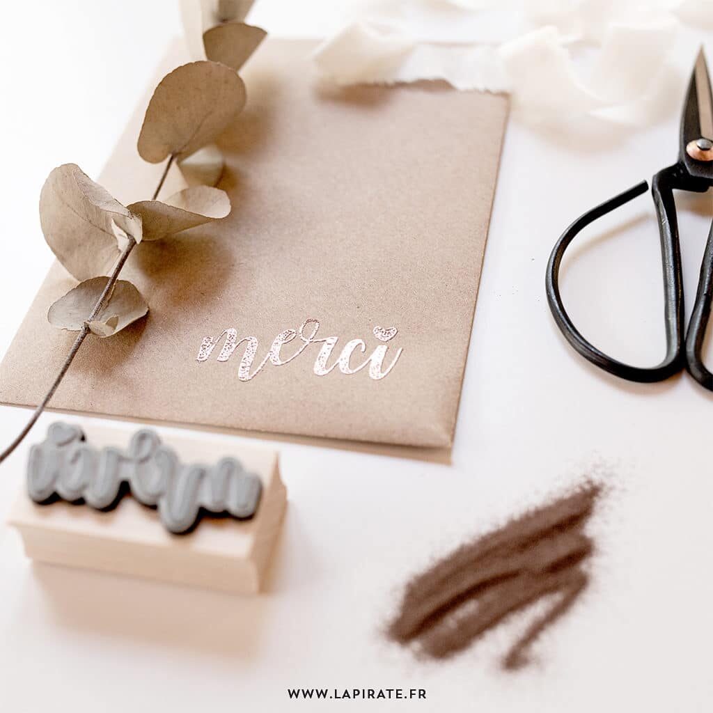 Kit embossage | Encre + Poudre + fer à embosser