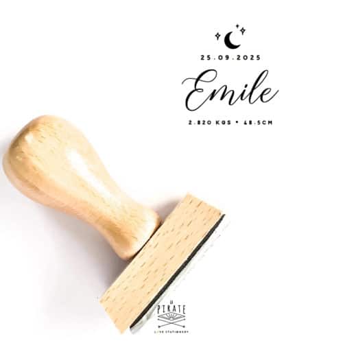 Tampon naissance personnalisé prénom, date, poids et taille de bébé, motif Lune - Collection Emile - La Pirate