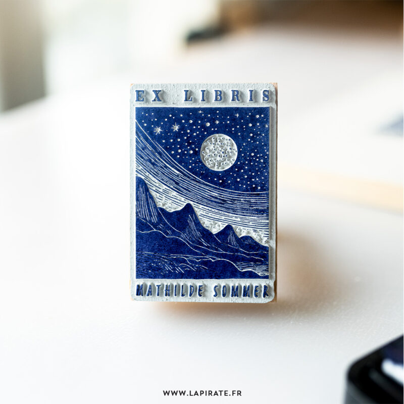 Tampon ex libris nuit étoilée, lune montagne, à personnaliser de votre nom - idée cadeau originale pour les amateurs de lecture - Tampon ex-libris La Pirate