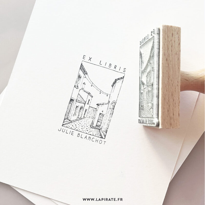 Tampon ex libris Cadix, illustré d'une ruelle menant à la mer, tampon livre personnalisé - La Pirate