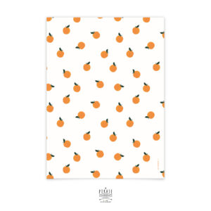 Faire-part de naissance personnalisé au motif couronne de mandarines. Design moderne et acidulé pour annoncer l'arrivée de bébé avec originalité. Faire-part naissance photo - La Pirate